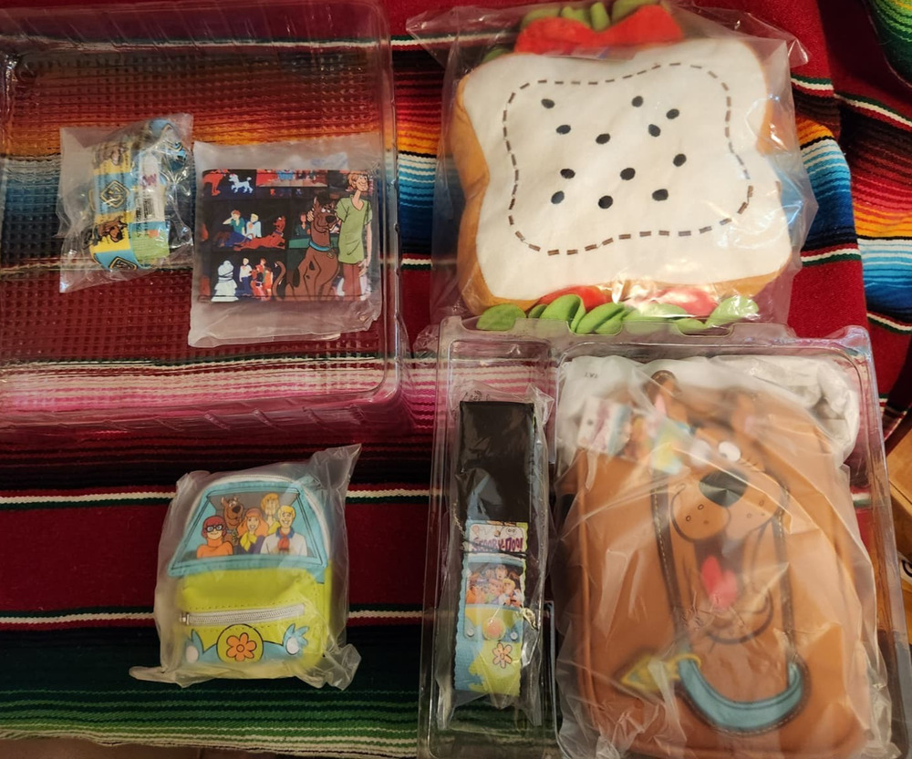 Scooby Doo surprise box Crossbody, Wallet, Belt, lanyard, mini bag, plush